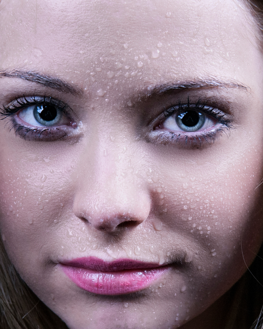 Hydratation fonctionnelle : pourquoi hydrater la peau ne suffit pas toujours