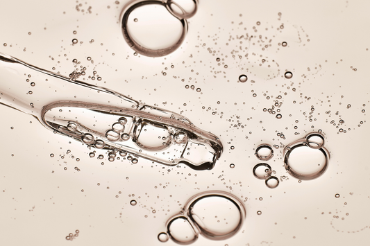 Hexapeptide-11 : le peptide anti-âge biomimétique qui stimule collagène et élasticité