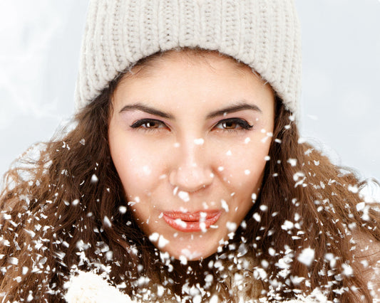 Prendre soin de sa peau en hiver : comprendre ses besoins et adopter les bons gestes