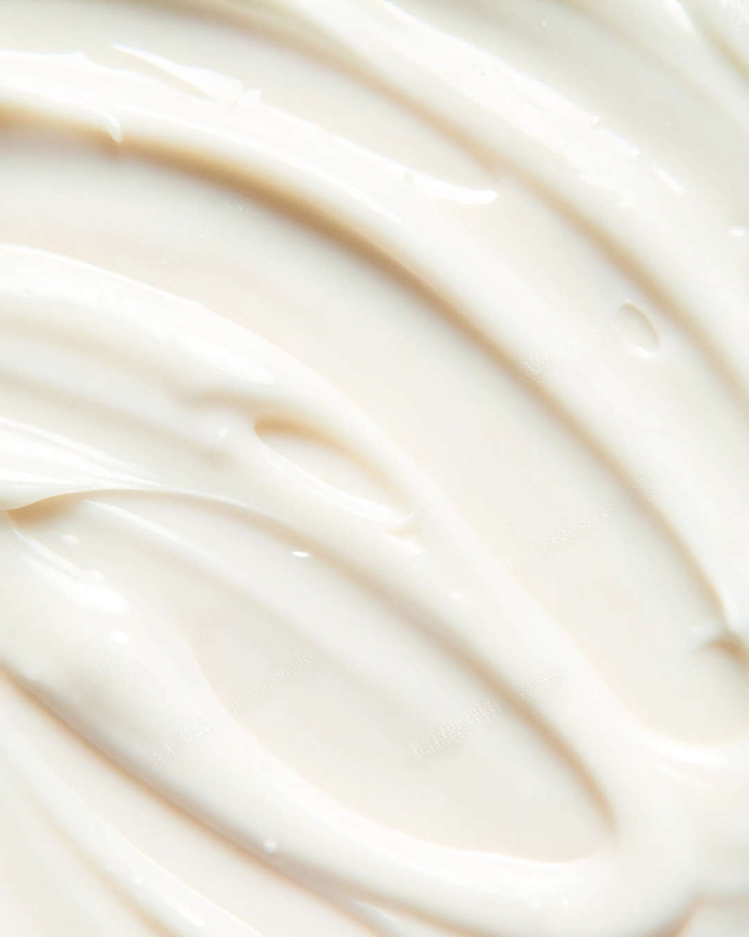 Texture riche de la crème de nuit régénératrice aux céramides Innadarmys