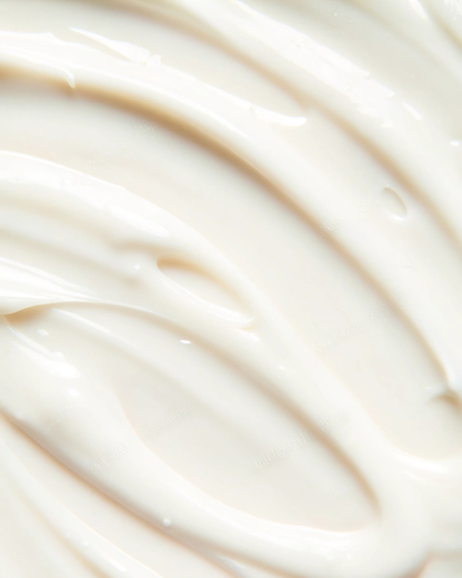 Texture riche de la crème de nuit régénératrice aux céramides Innadarmys