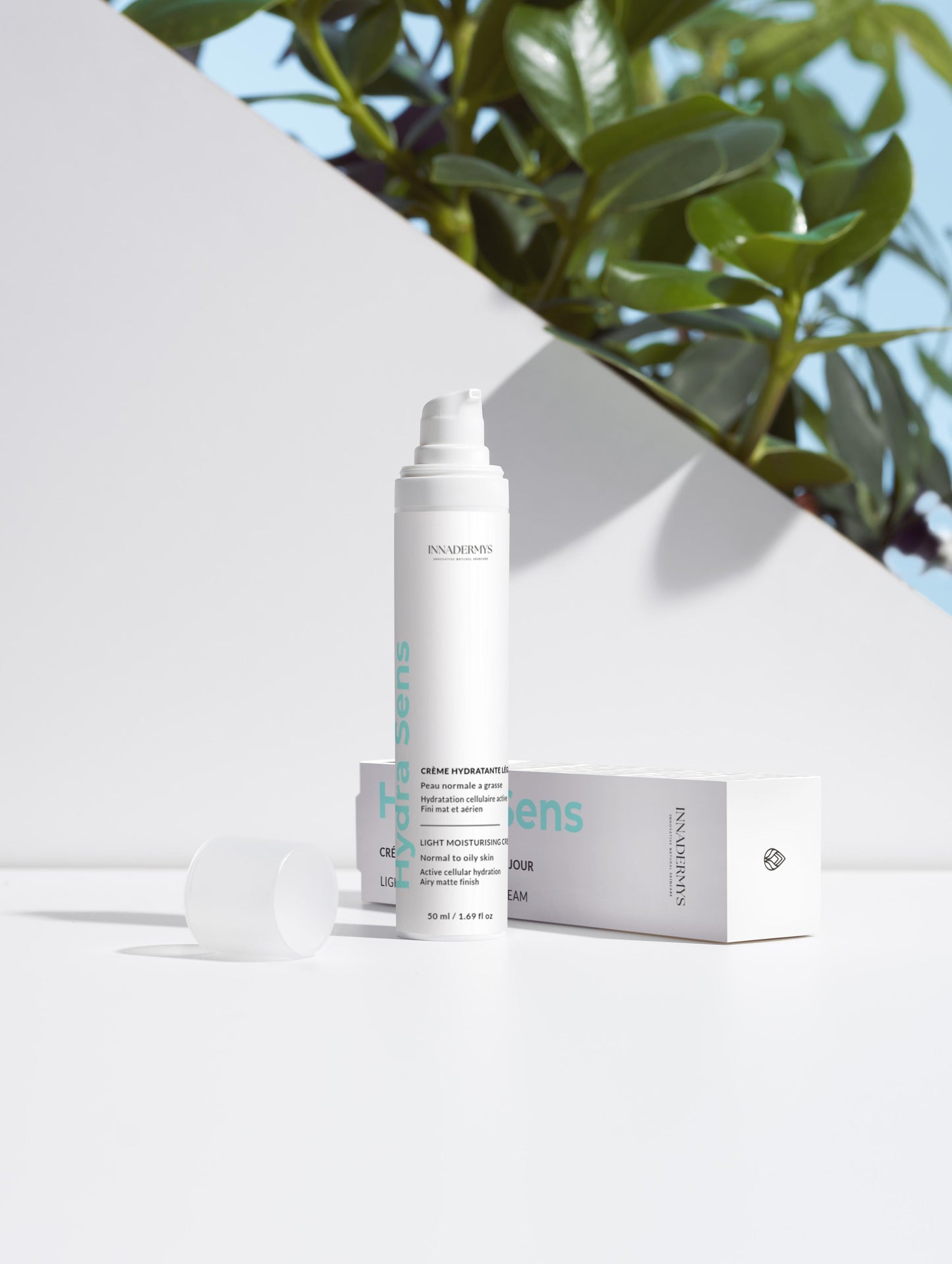 Flacon et boite Crème hydratante légère jour Hydra sens Innadermys